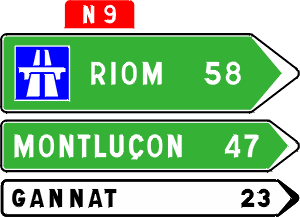 Destination with distance, N9 indicates National highway 9, green background signifies highway between large destinations. White background signifies a road between small local destinations. Being on separate signs, each destination will be arrived at on a different road. Riom will be reached by the <em>Autoroute</em> as indicated by the A<em>utoroute</em> symbol.