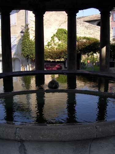 Castle of Grignan public wash (Lavoir) fountain